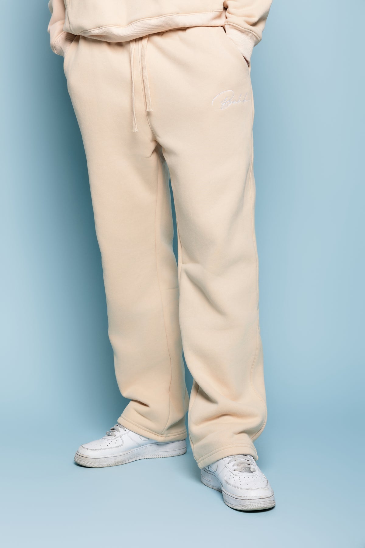 Joggers in beige colour
