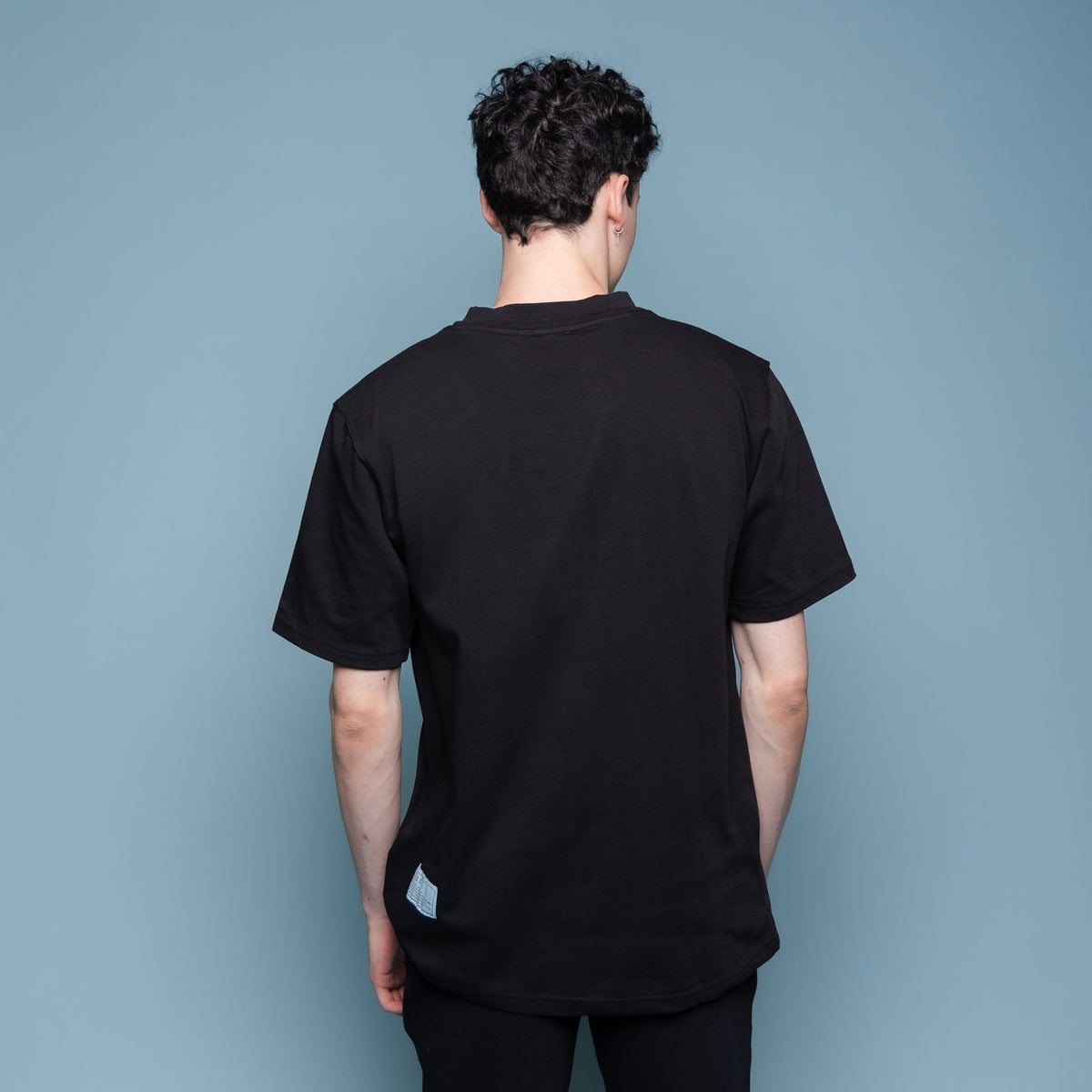 T-Shirts in Universe black