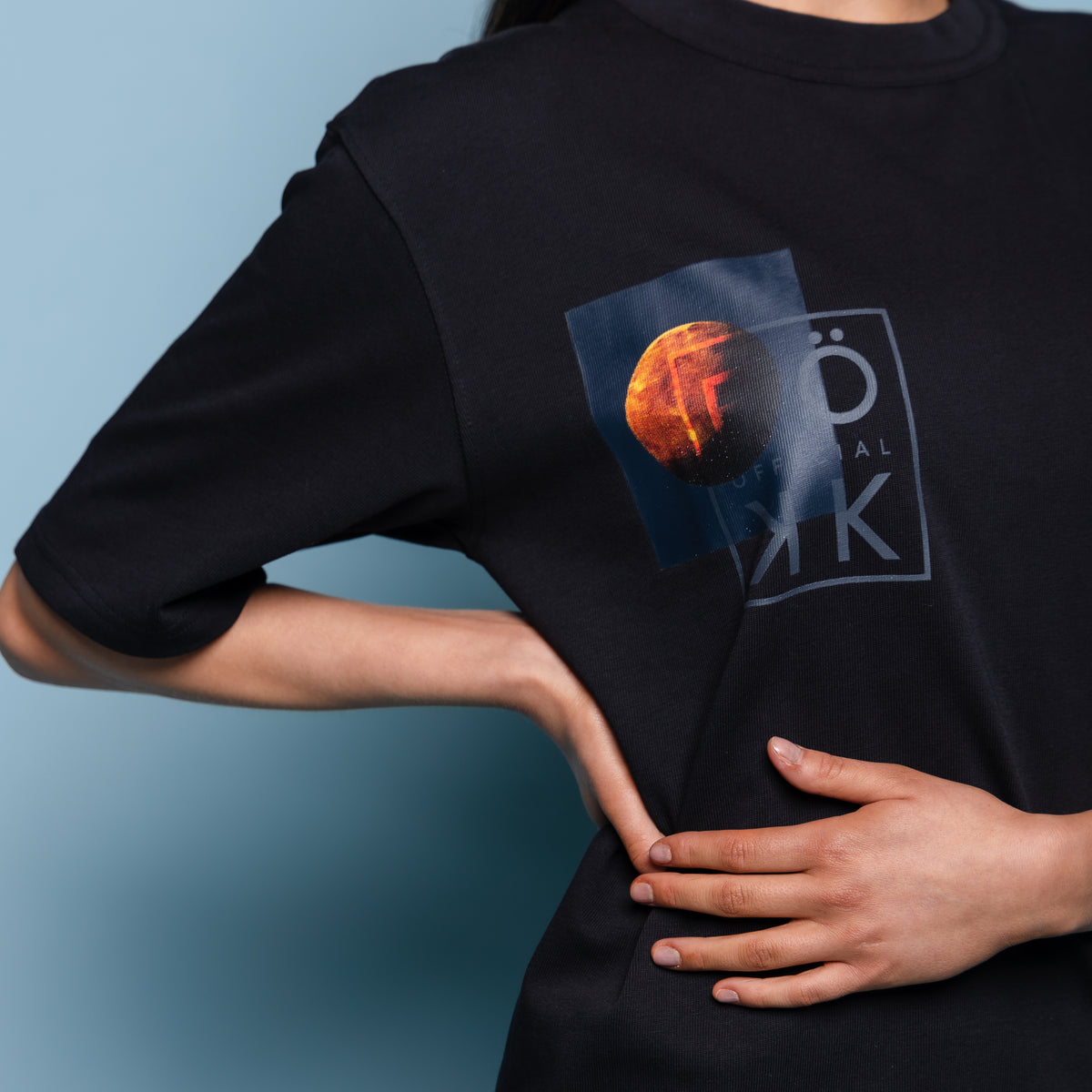 T-Shirts in Universe black